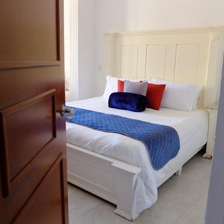 Hotel Estancia Real Tepatitlan de Morelos Bagian luar foto