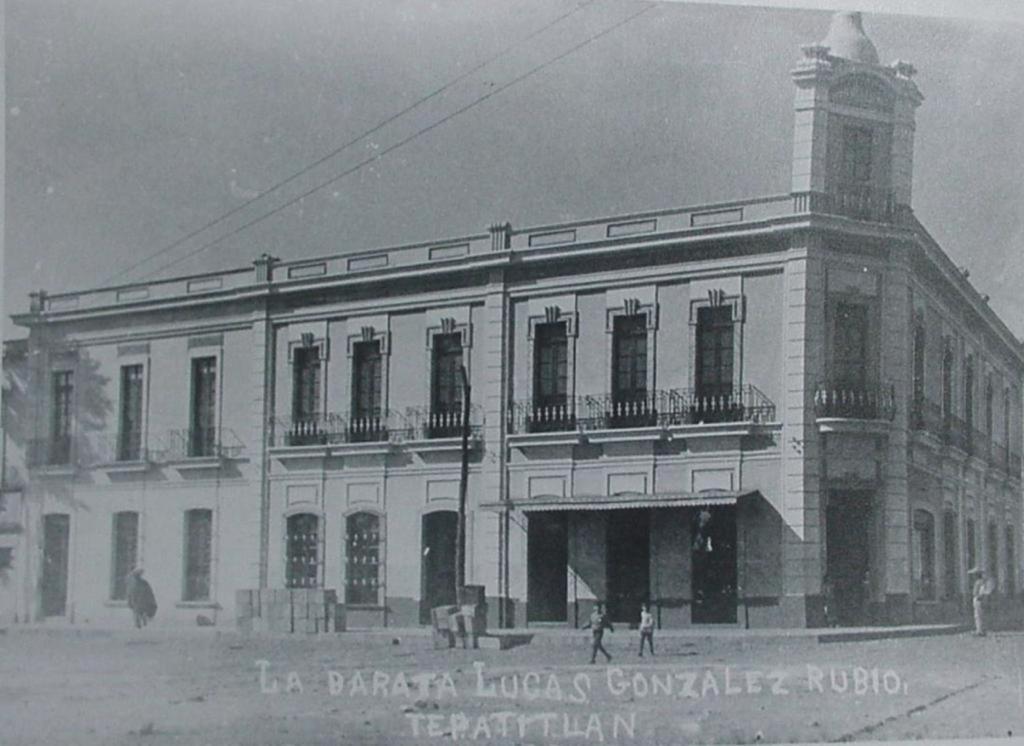Hotel Estancia Real Tepatitlan de Morelos Bagian luar foto