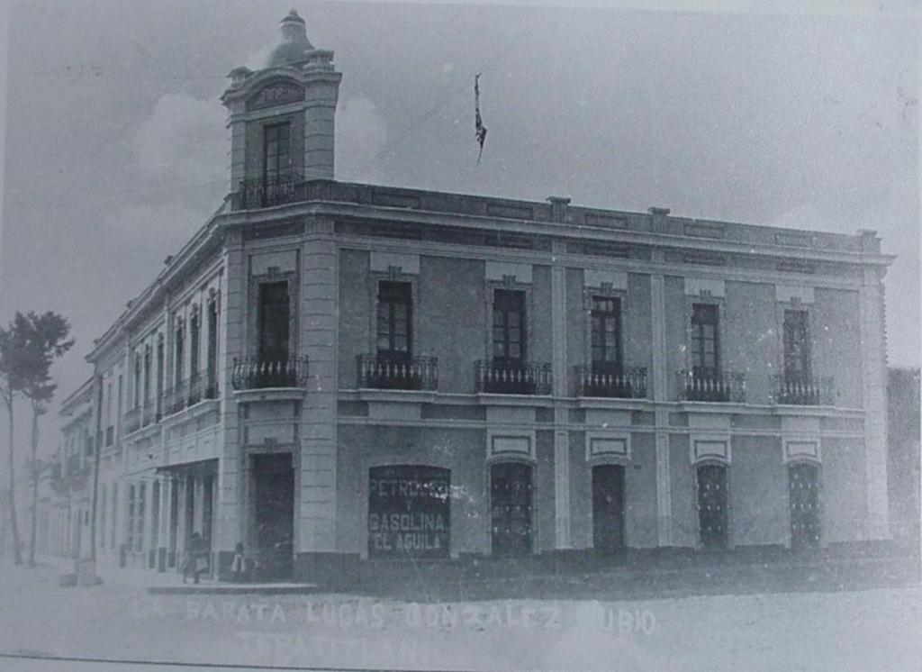 Hotel Estancia Real Tepatitlan de Morelos Bagian luar foto