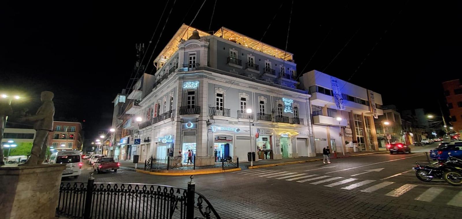 Hotel Estancia Real Tepatitlan de Morelos Bagian luar foto