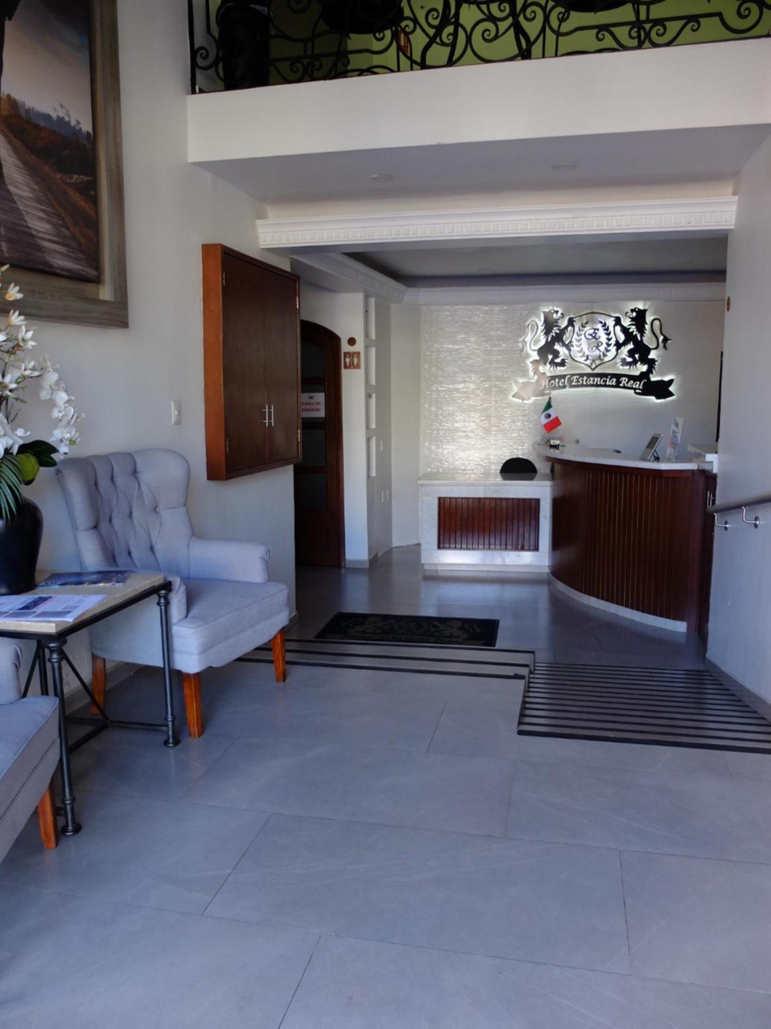 Hotel Estancia Real Tepatitlan de Morelos Bagian luar foto
