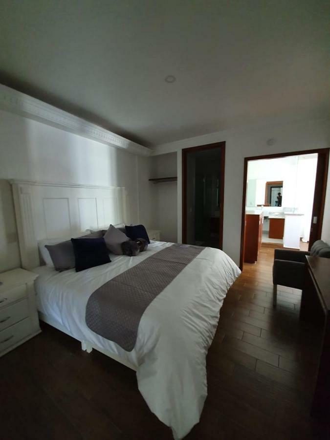 Hotel Estancia Real Tepatitlan de Morelos Bagian luar foto